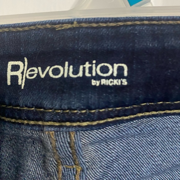 Ladies jean Capris - Picture 3 of 3